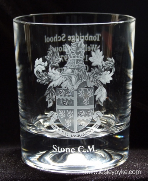 engraved-glass-coat-of-arms-1
