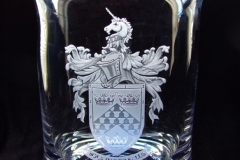 engraved-glass-coat-of-arms-mahew