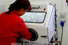 sandblasting cabinet